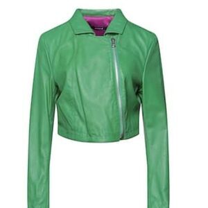 crop leather jacket, size marked 8, but actually between the sizes- 6/8